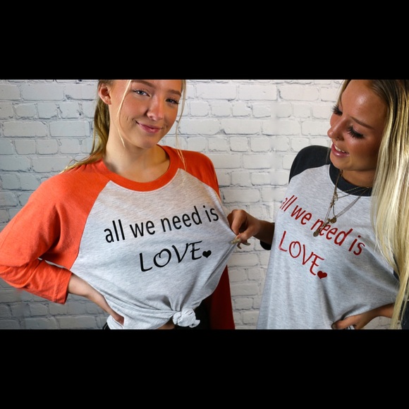 All we need is 🖤 Grapgic Raglan Tees - Picture 6 of 7